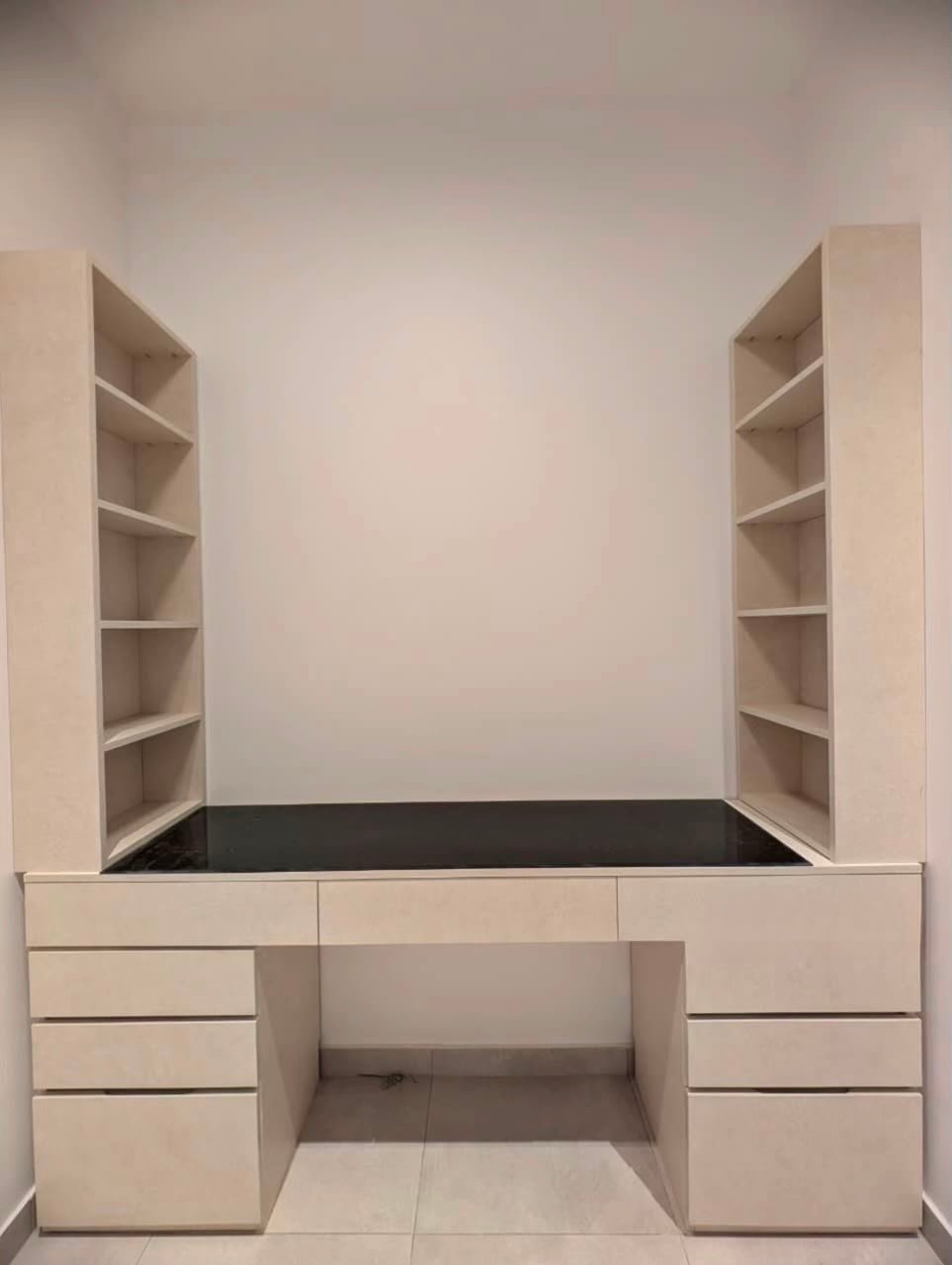 غرفة ملابس (Walk-In Closet) مودرن فاخرة - 4